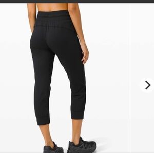 #42 Lululemon Ready to Rulu Jogger Crop Black Size 8, 24"
